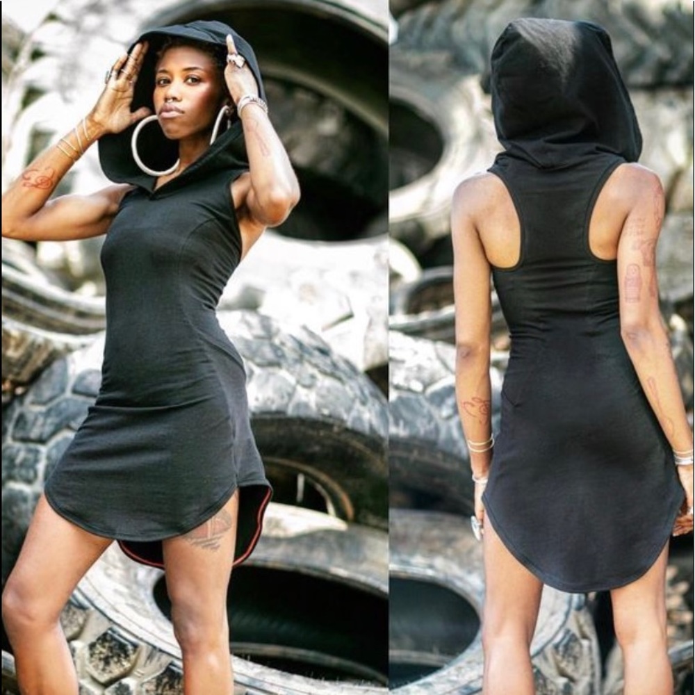 Crossfox new Queen of Swords dress size medium
